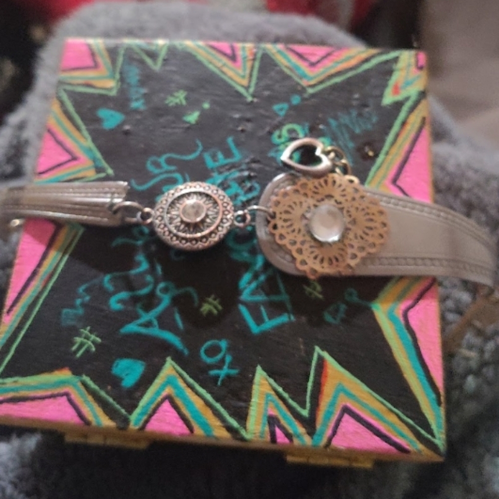 Elegant Silver Bracelet with Gold Accents